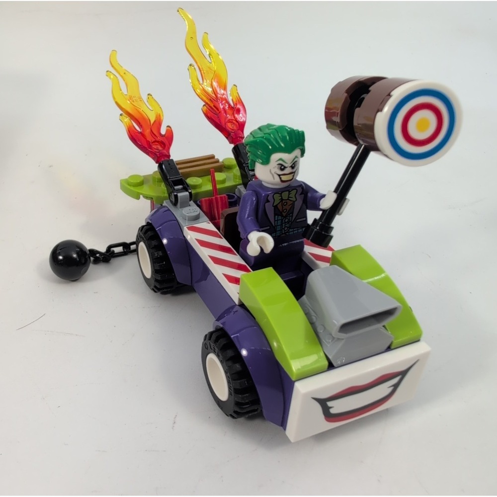 LEGO Minifigure sh0515 - The Joker - Medium Azure Vest with Vehicle Accessories